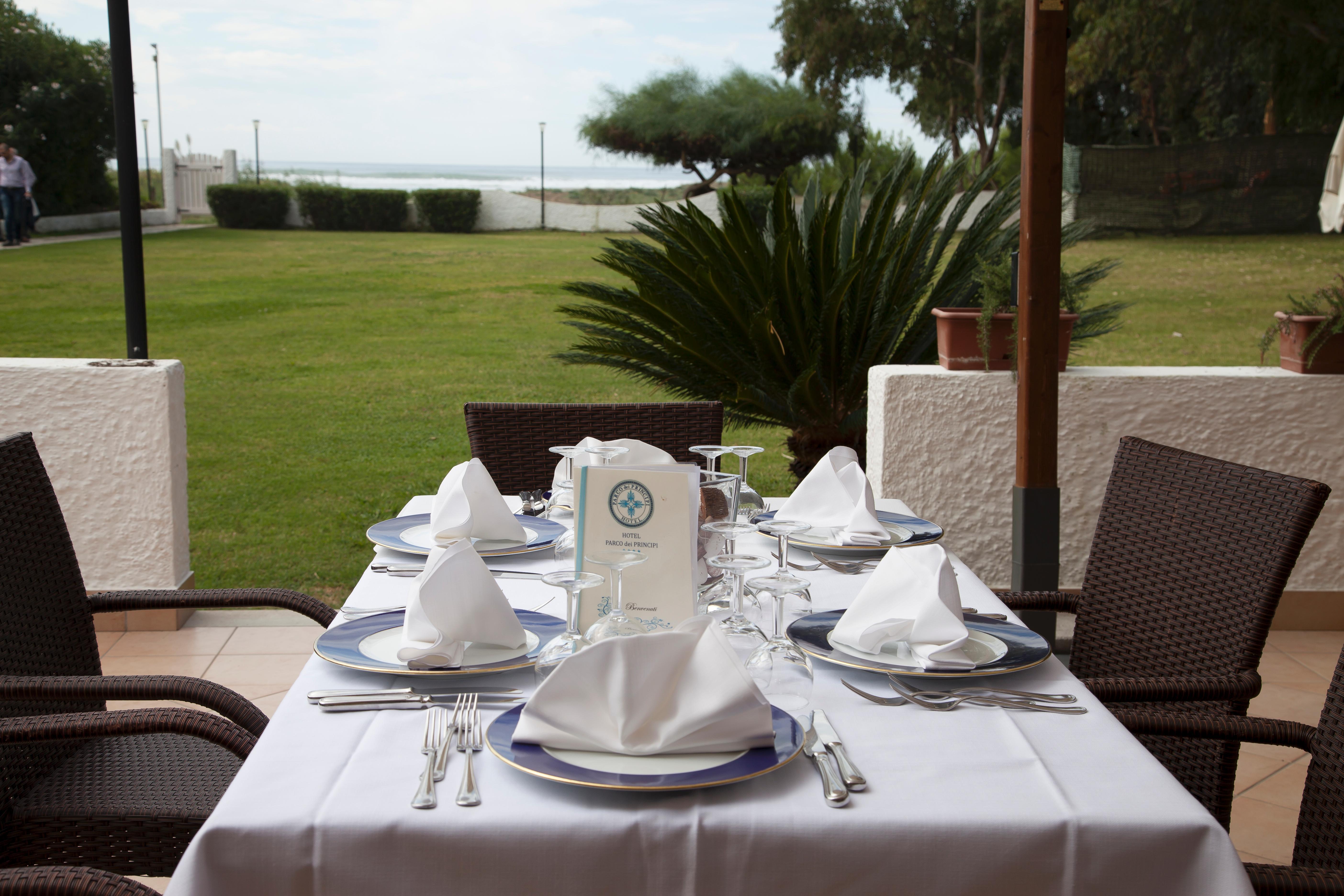 Parco Dei Principi Hotel Paestum Exterior photo